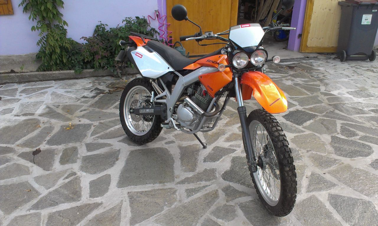 Photo DERBI SENDA R 125