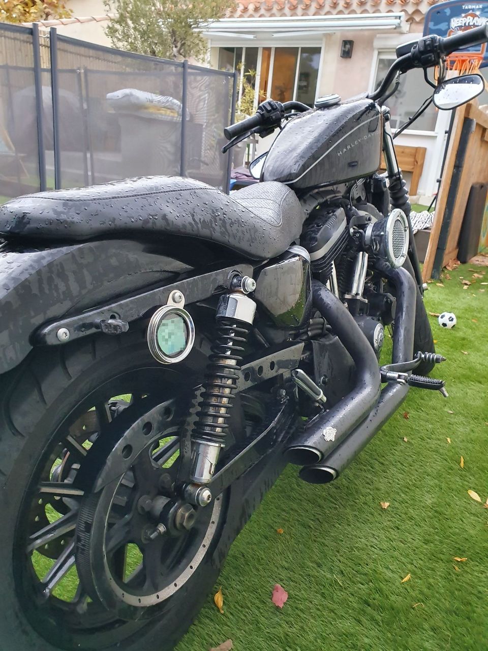 Photo HARLEY DAVIDSON 883