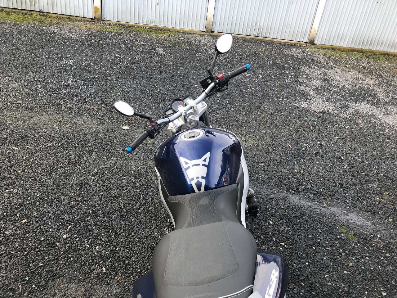 Photo SUZUKI GSR 600 U
