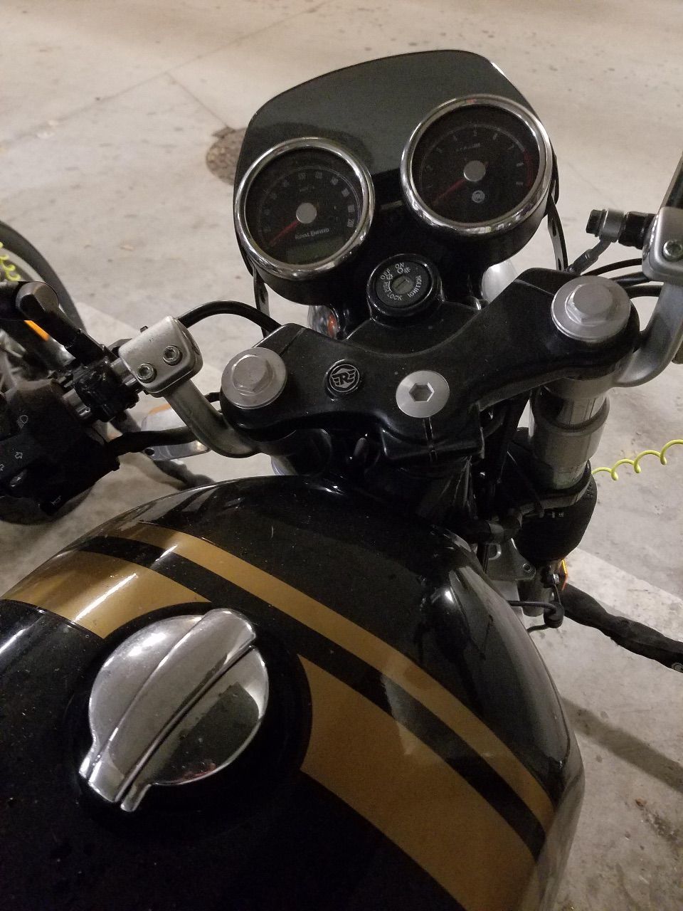 Photo ROYAL ENFIELD 650