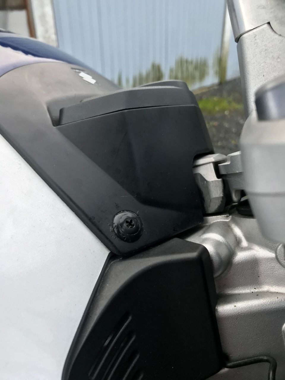 Photo SUZUKI GSR 600 U