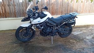 TRIUMPH TIGER 800