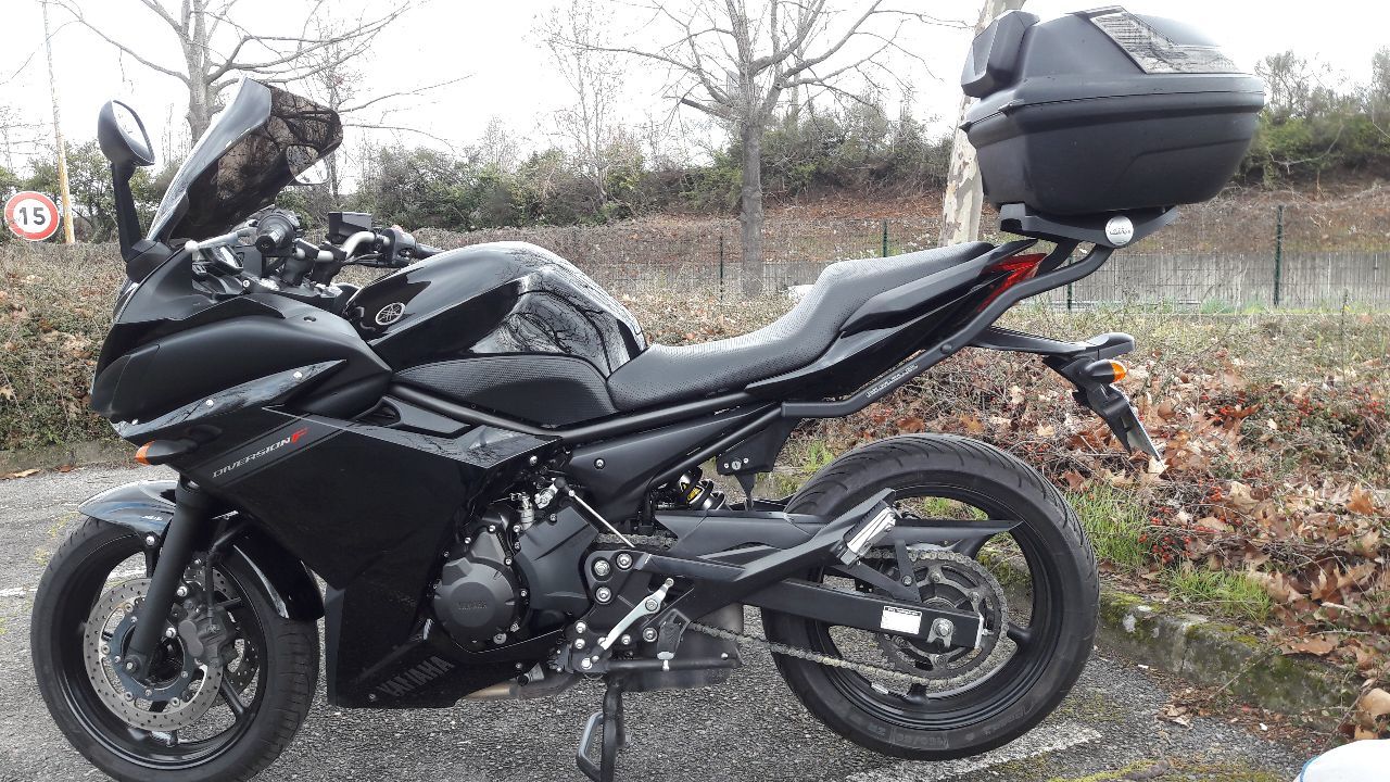Photo YAMAHA XJ6 F