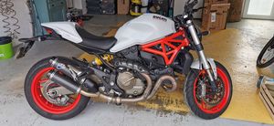 DUCATI MONSTER 821