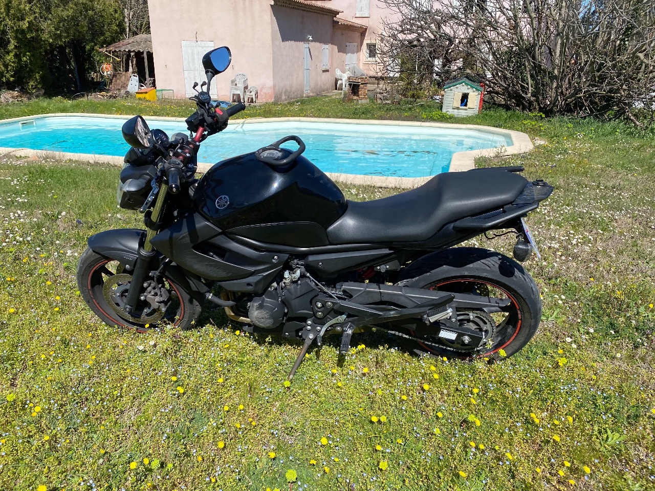 Photo YAMAHA XJ6