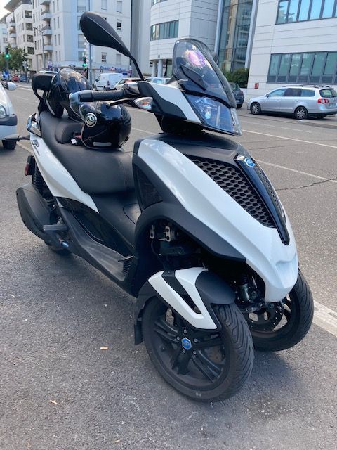 Photo PIAGGIO MP3 300 LT