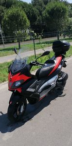APRILIA SR MAX 125