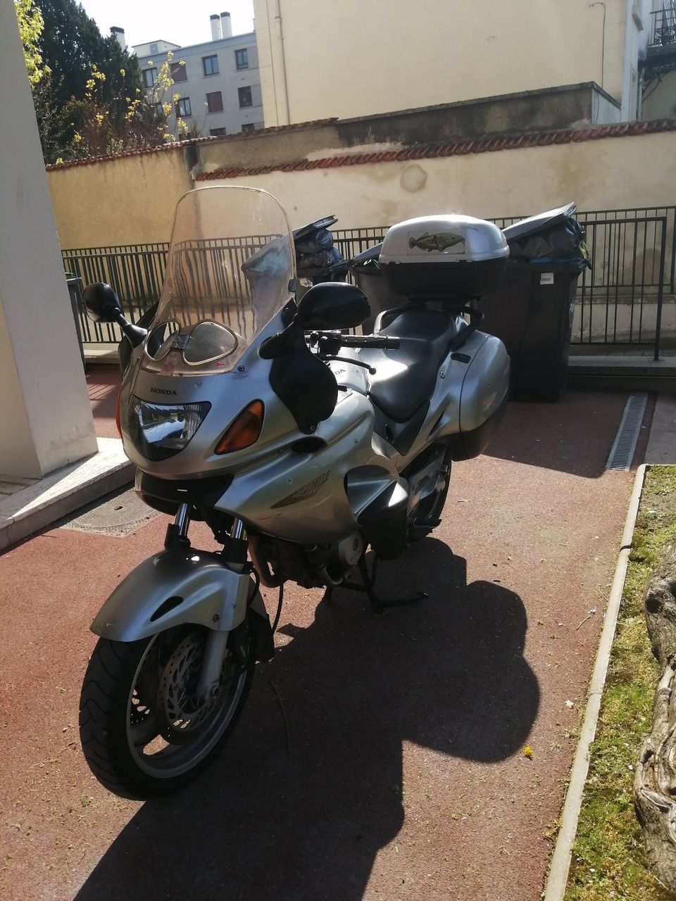 Photo HONDA NT 650 V