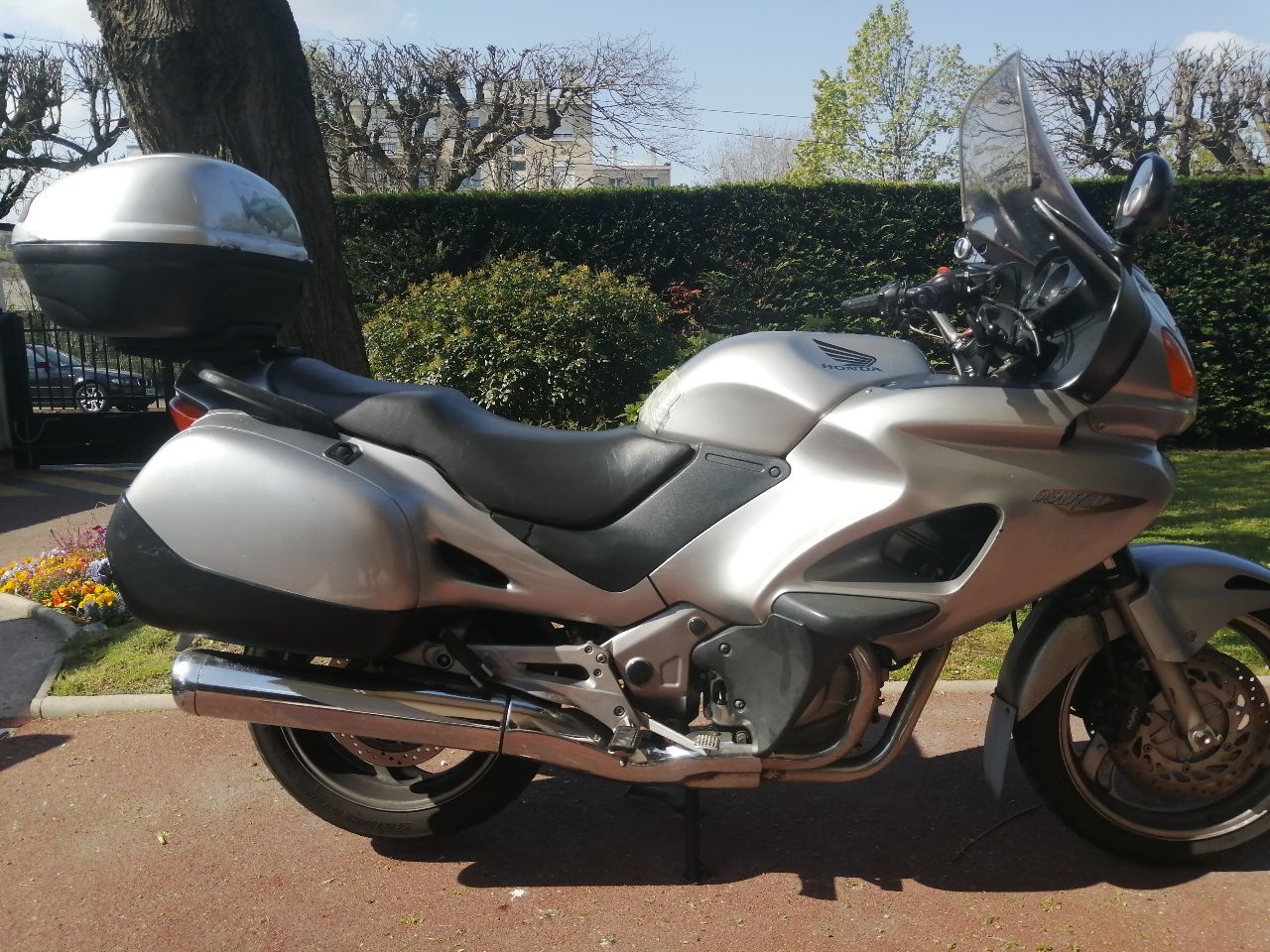 Photo HONDA NT 650 V