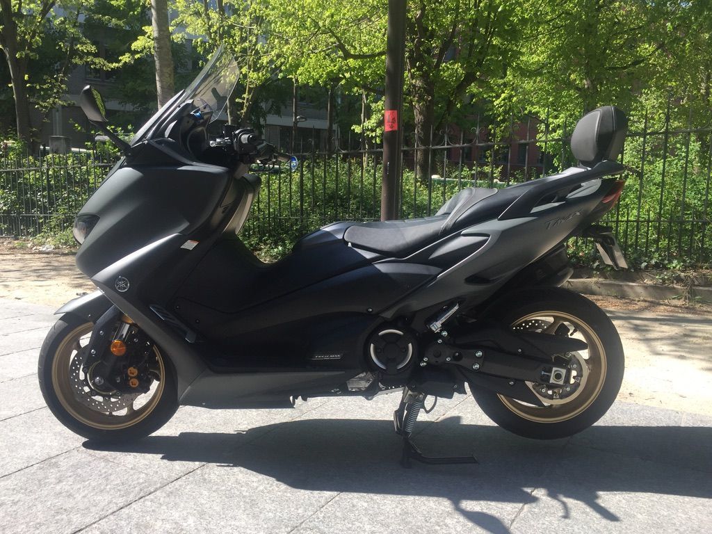 Photo YAMAHA XP 560 D