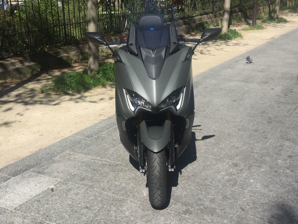 Photo YAMAHA XP 560 D
