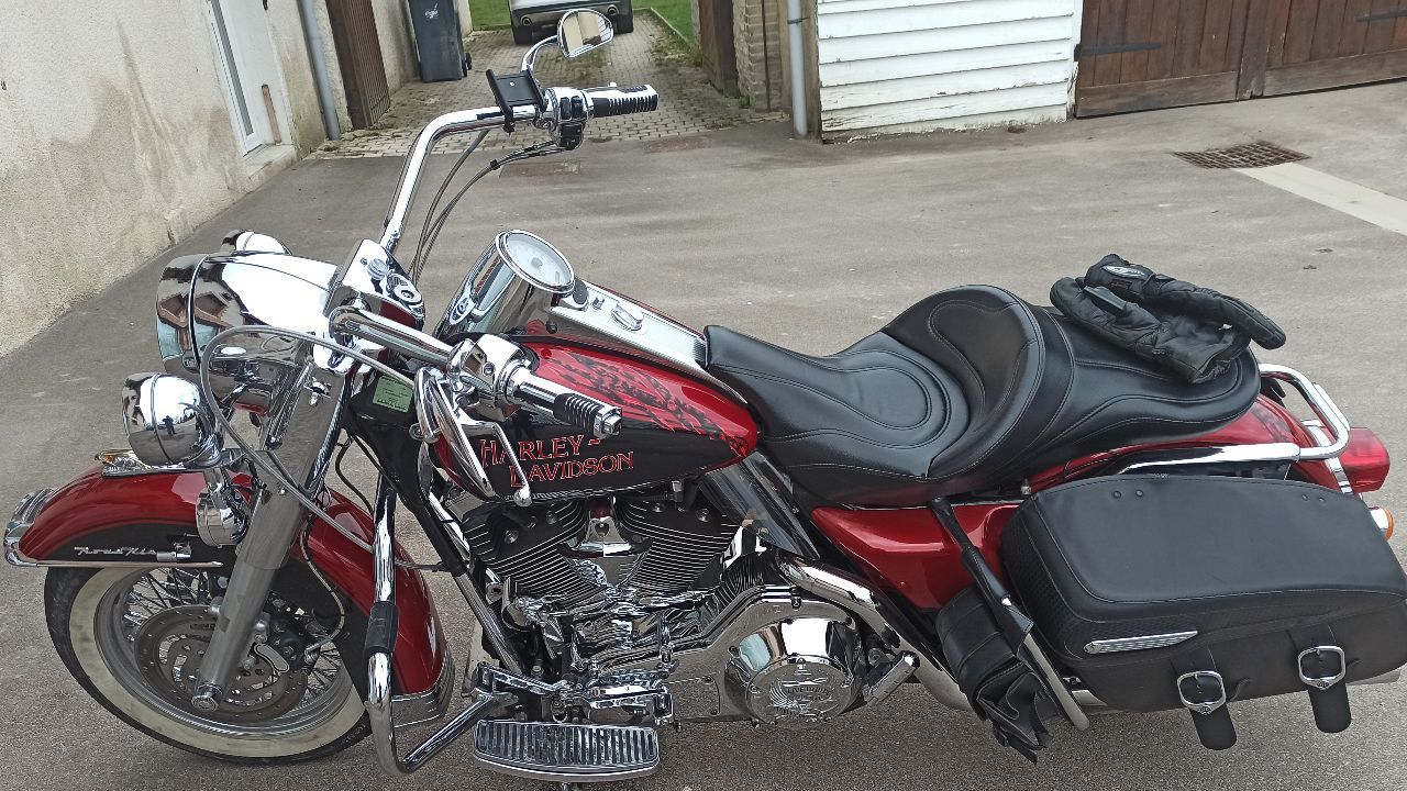 Photo HARLEY DAVIDSON ROAD