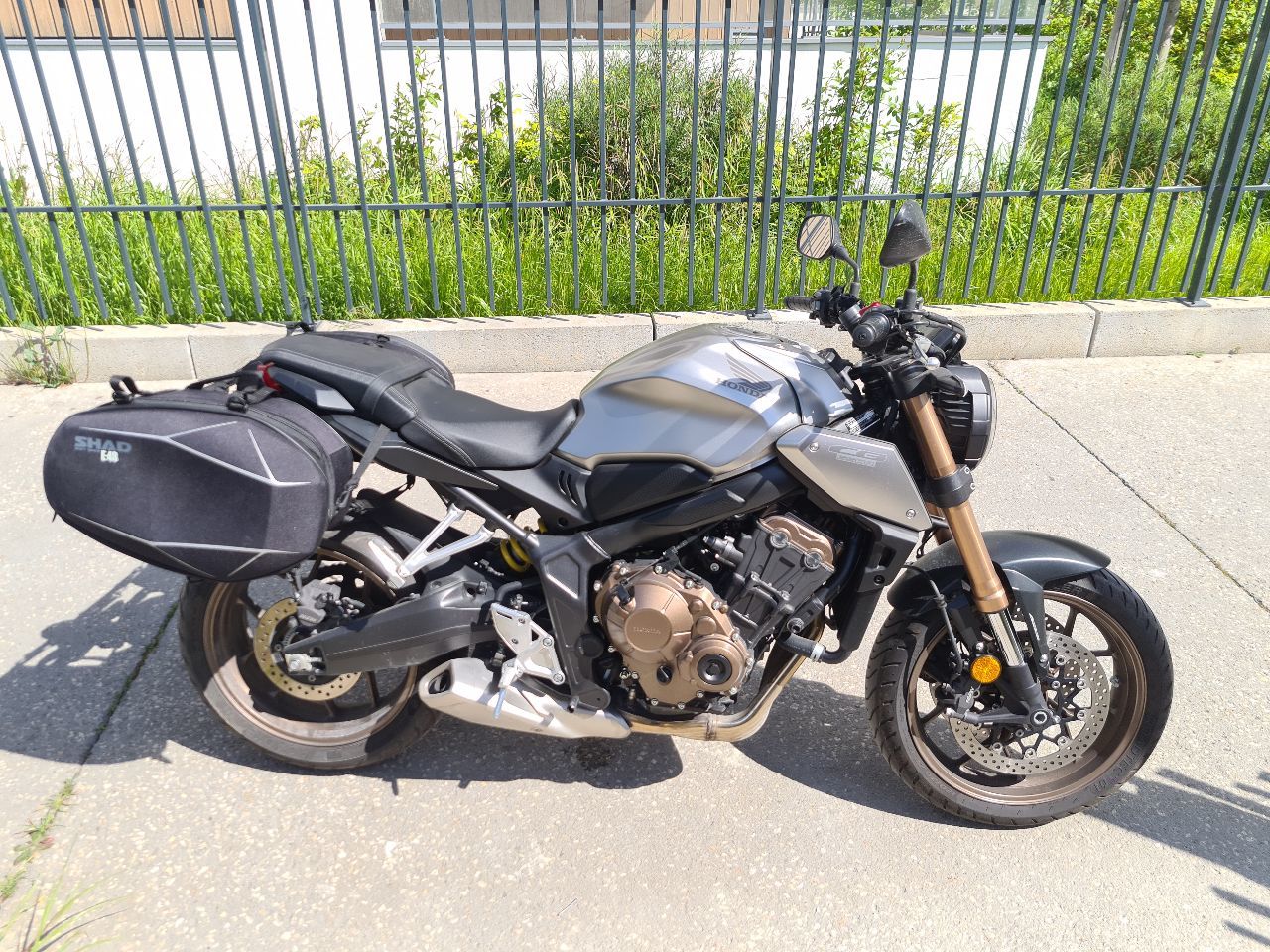 Photo HONDA CB 650 RA