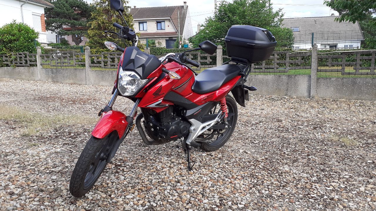 Photo HONDA CB 125 F