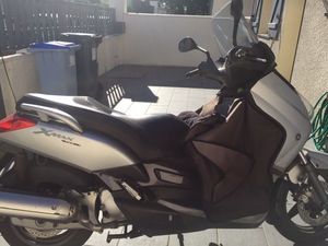 YAMAHA YP 125 R