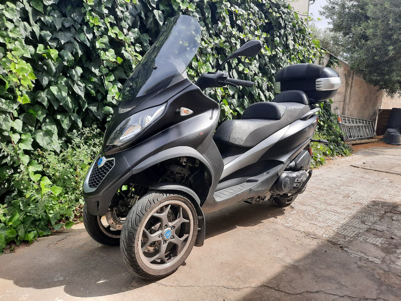 Photo PIAGGIO MP3 500 LT