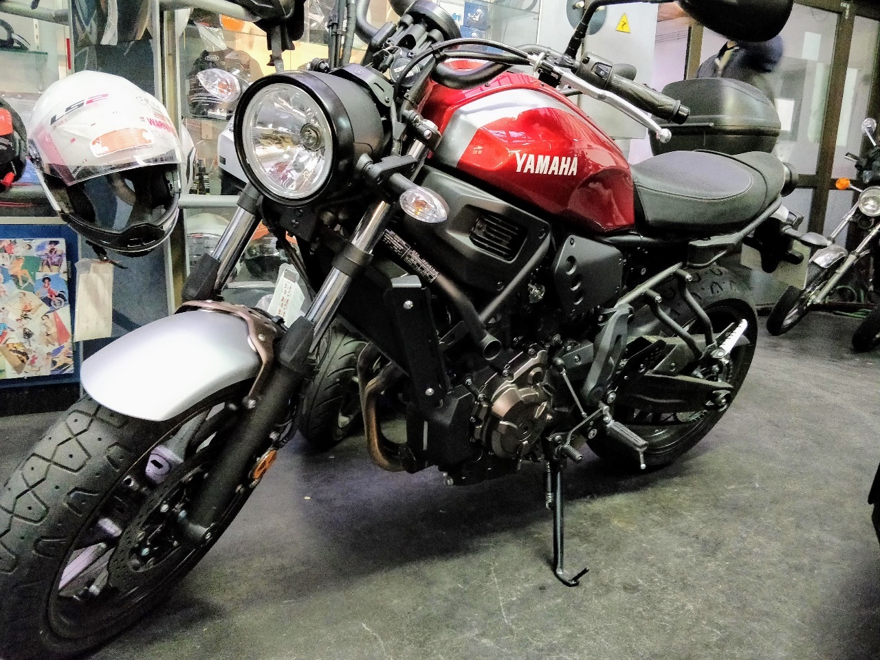 Photo YAMAHA XSR 700