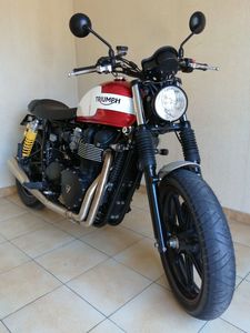 TRIUMPH BONNEVILLE 865