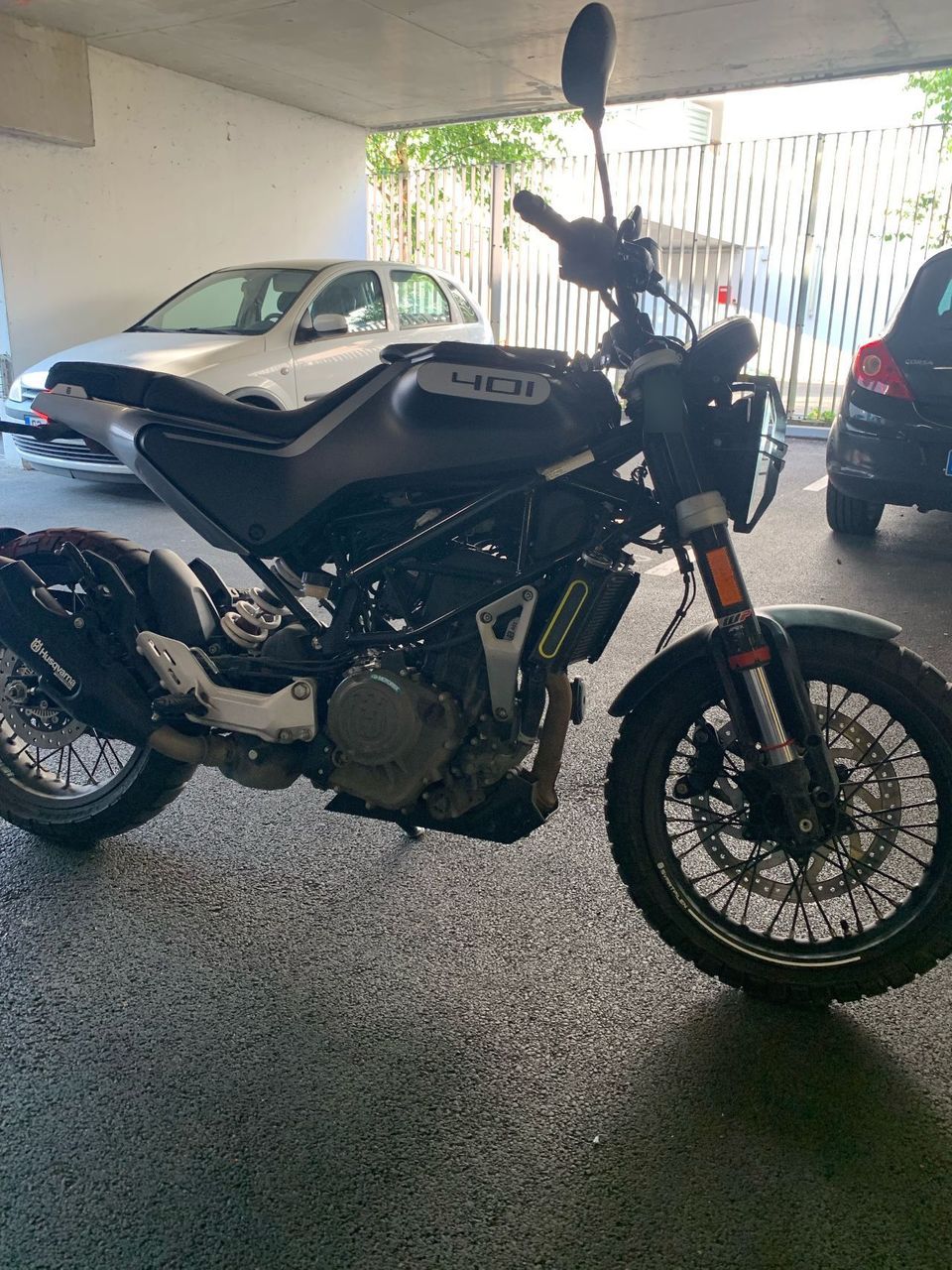 Photo HUSQVARNA SVARTPILEN