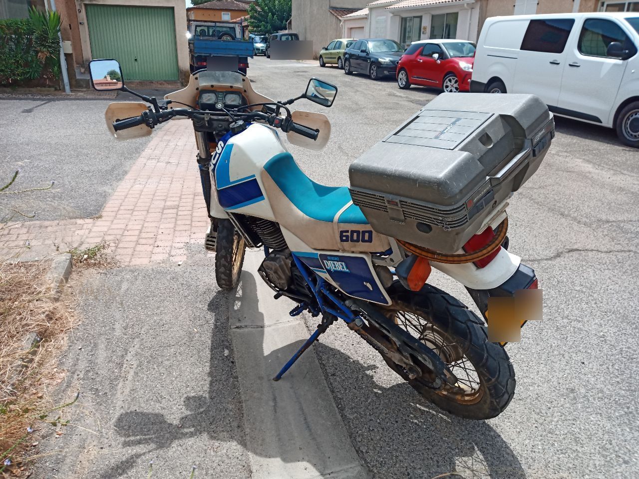 Photo SUZUKI DR 600