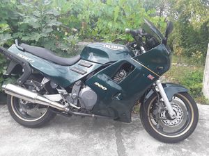TRIUMPH TROPHY 900