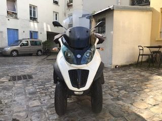 Photo PIAGGIO MP3 300 LT