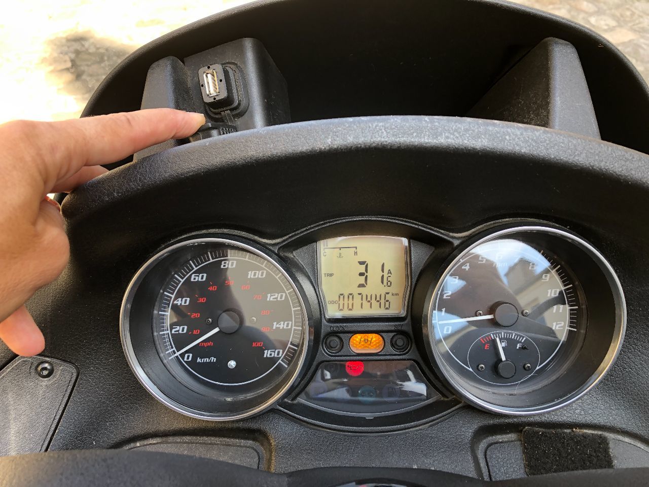 Photo PIAGGIO MP3 300 LT