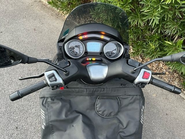 Photo PIAGGIO MP3 300 HPE
