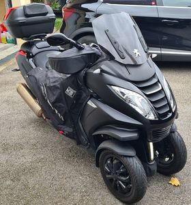 PEUGEOT METROPOLIS 400