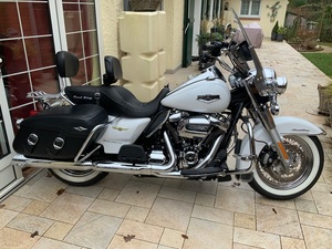 HARLEY DAVIDSON ROAD KING CLASSIC 1745