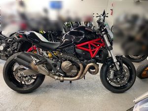 DUCATI MONSTER 821