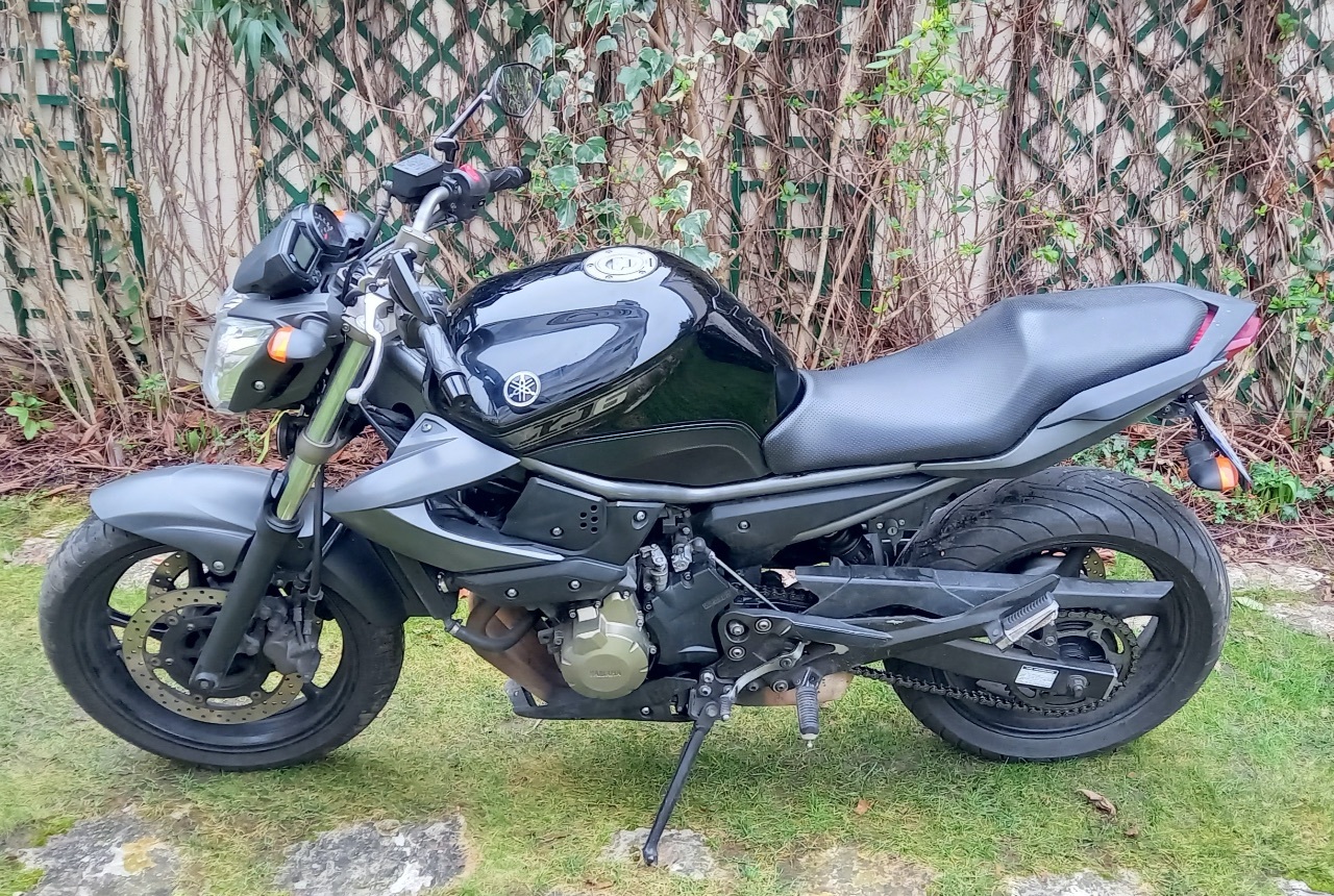 Photo YAMAHA XJ6