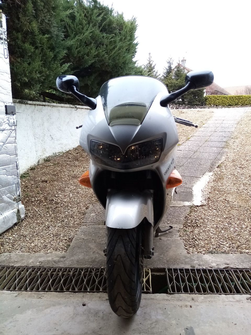 Photo HONDA VFR 800