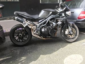 TRIUMPH SPEED TRIPLE 1050