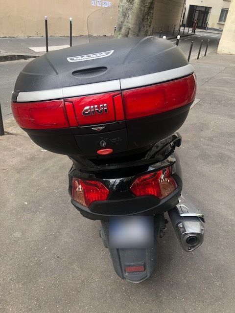 Photo SUZUKI BURGMAN 650