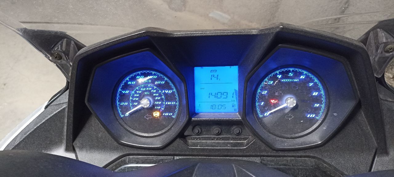 Photo KYMCO DOWNTOWN