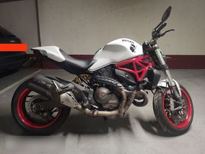 DUCATI MONSTER 821