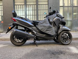 YAMAHA TRICITY 300