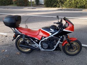 HONDA VF 750 F