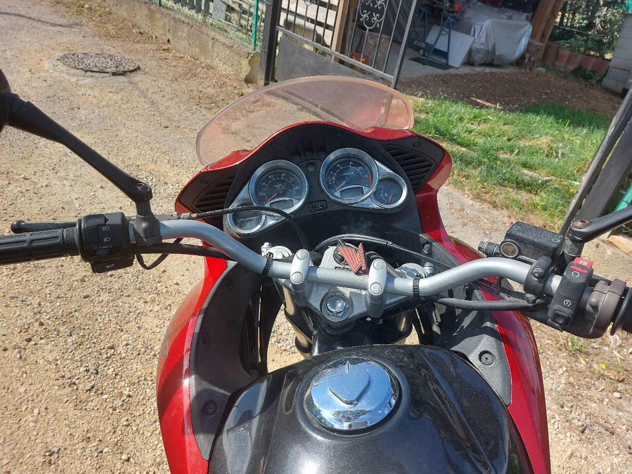 Photo HONDA VARADERO 125