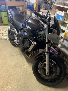 YAMAHA FZ6