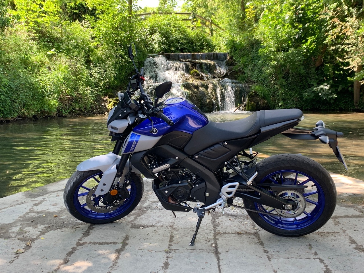 Photo YAMAHA MTN125-A