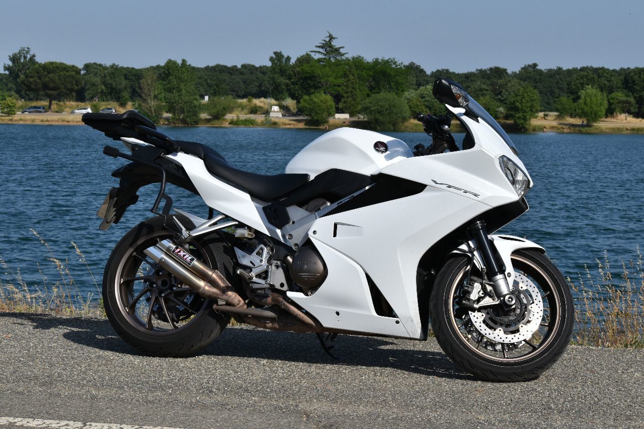 Photo HONDA VFR 800 F