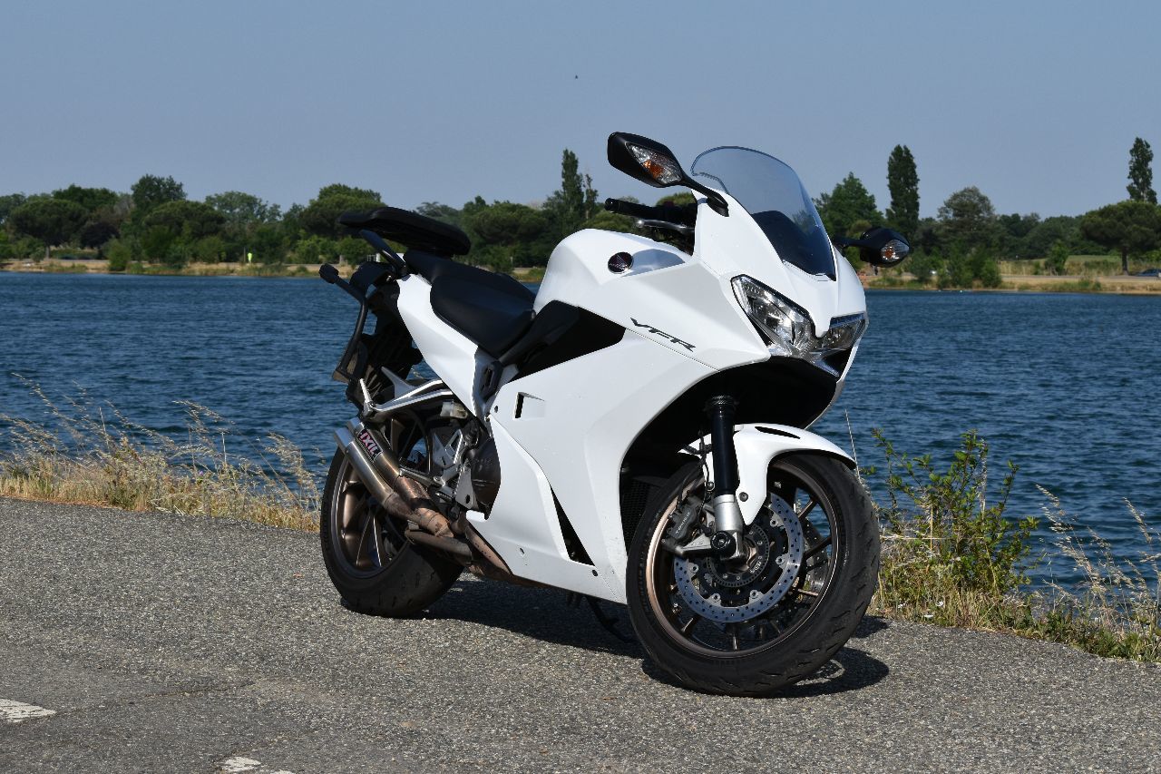 Photo HONDA VFR 800 F