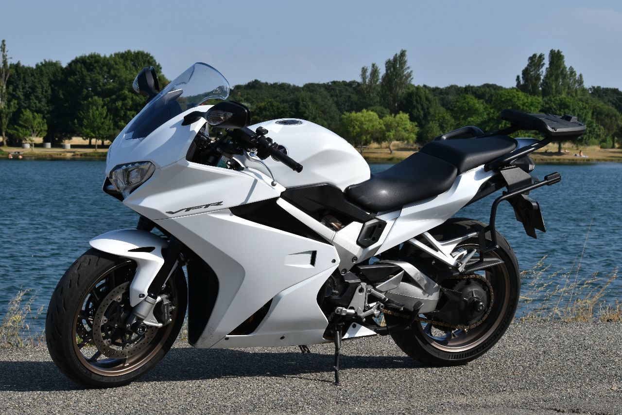 Photo HONDA VFR 800 F