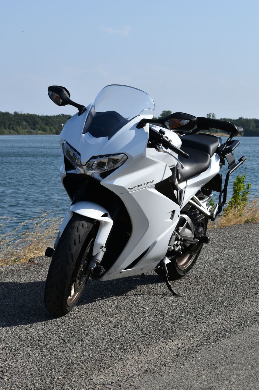 Photo HONDA VFR 800 F