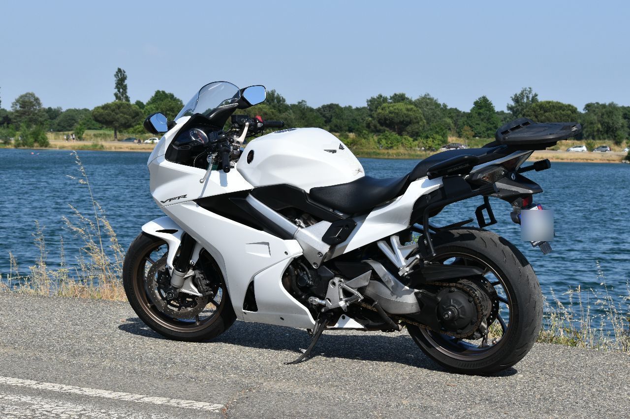 Photo HONDA VFR 800 F