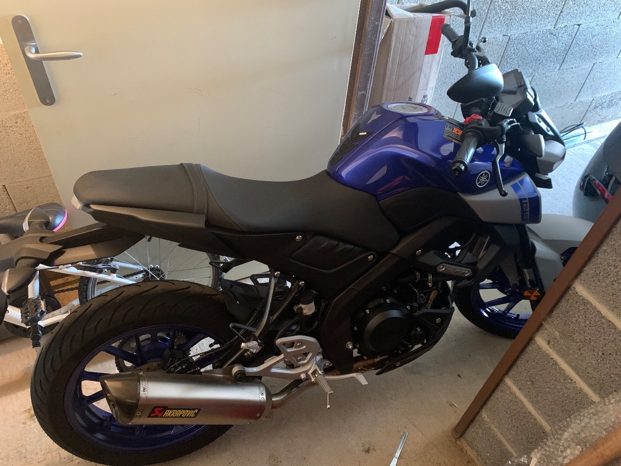 Photo YAMAHA MTN125-A