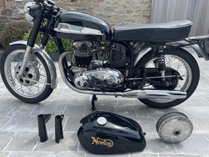 NORTON 650 SS DOMINATOR