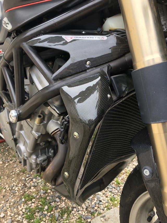 Photo MV AGUSTA BRUTALE 750